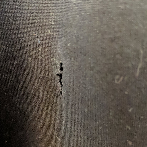 Under Armour Heat Gear Shirt - Picture 8 of 8